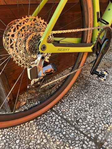 Scott Addict 30 2024 2024 Road & Gravel usato, Verde — immagine 5 di 10
