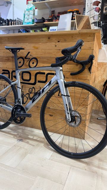 Używany BH RS1 Shimano Ultegra 2021 Road & Gravel — zdjęcie 8 z 11