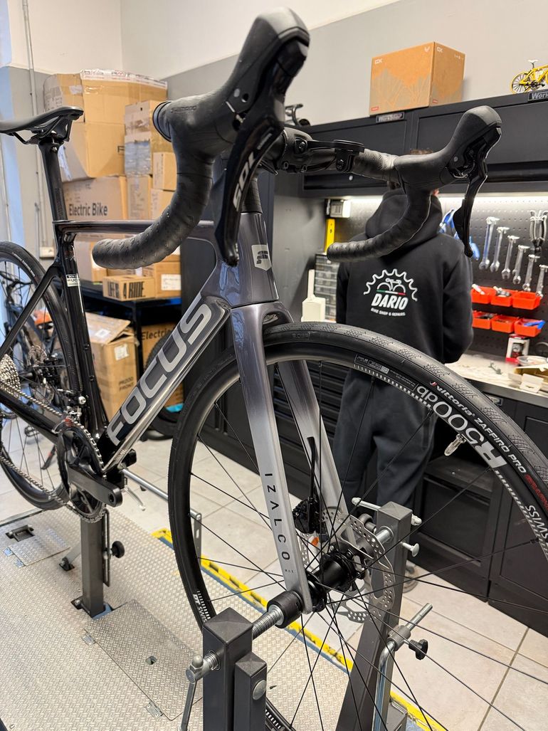 Używany Focus IZALCO MAX 8.7 2026 2026 Road & Gravel — zdjęcie 2 z 5