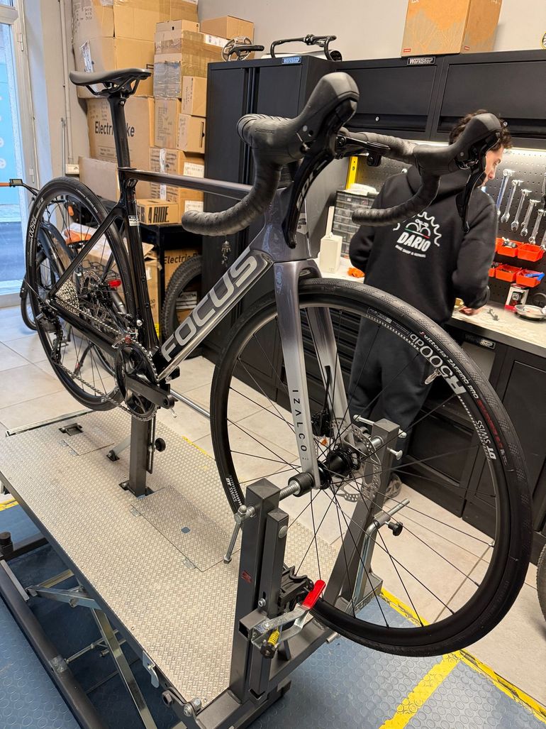 Używany Focus IZALCO MAX 8.7 2026 2026 Road & Gravel — zdjęcie 3 z 5