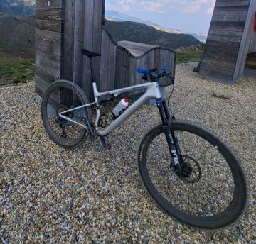 Gebrauchtes Specialized Epic 8 EVO Expert 2025 2025 Mountainbike, Hellgrau, 29 — Bild 1 von 4