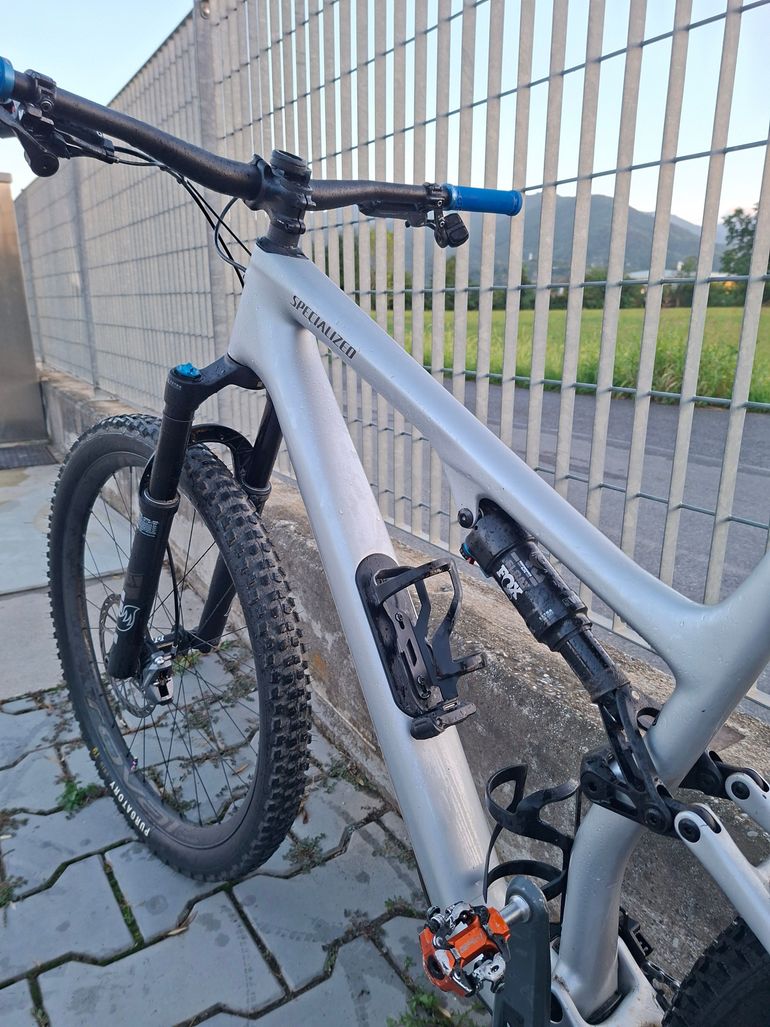 Used Specialized Epic 8 EVO Expert 2025 2025 Mountainbike, Light Gray, 29 — image 4 of 6