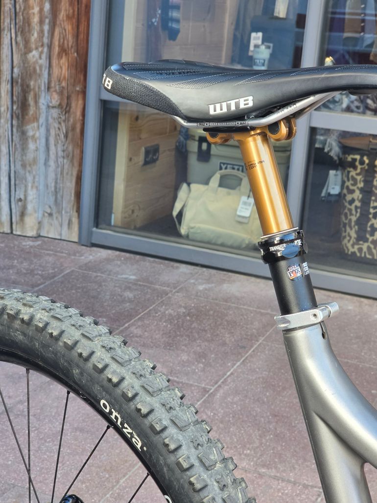 Gebrauchtes Evil Insurent LB Custom 2021 Mountainbike, Hellgrau — Bild 8 von 9