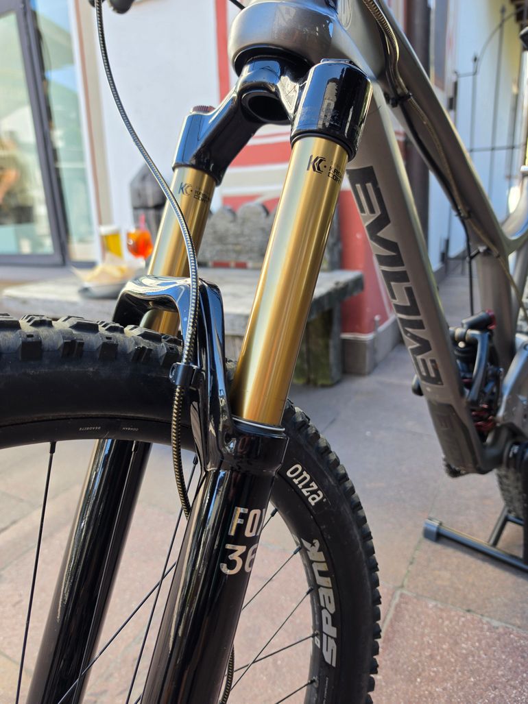 Gebrauchtes Evil Insurent LB Custom 2021 Mountainbike, Hellgrau — Bild 6 von 9