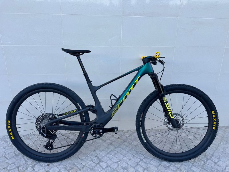 Käytetty Scott Spark World Cup TR with Powermeter 2024 MTB