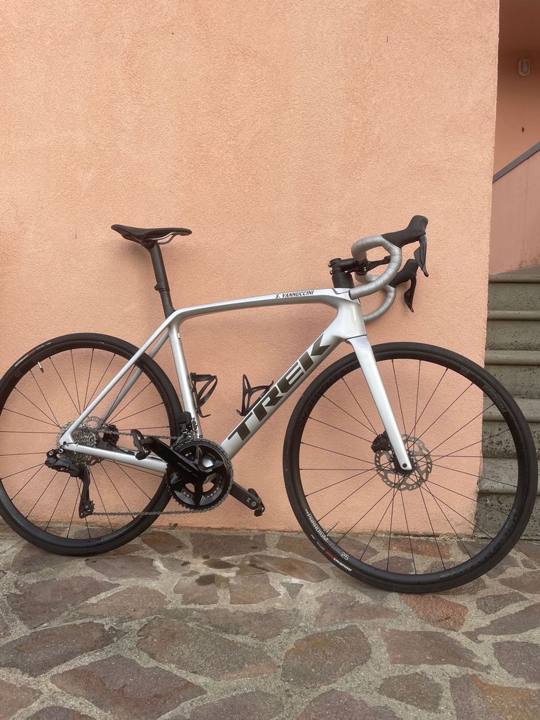 Gebrauchtes Trek Émonda SL 5 2024 2024 Road & Gravel, Hellgrau — Bild 1 von 9