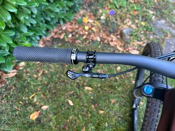 Used Specialized Stumpjumper Pro 2024 2024 Mountainbike, Orange, 29 — image 6 of 11