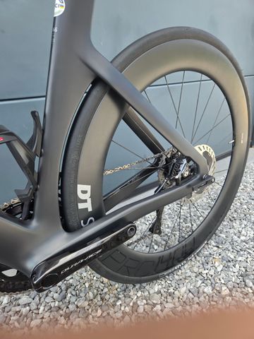 Used Canyon Aeroad CFR Di2 2024 2024 Road & Gravel, Black — image 6 of 10