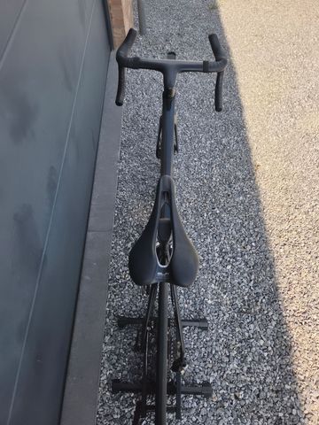 Used Canyon Aeroad CFR Di2 2024 2024 Road & Gravel, Black — image 8 of 10