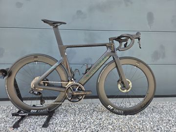 Used Canyon Aeroad CFR Di2 2024 2024 Road & Gravel, Black — image 1 of 10