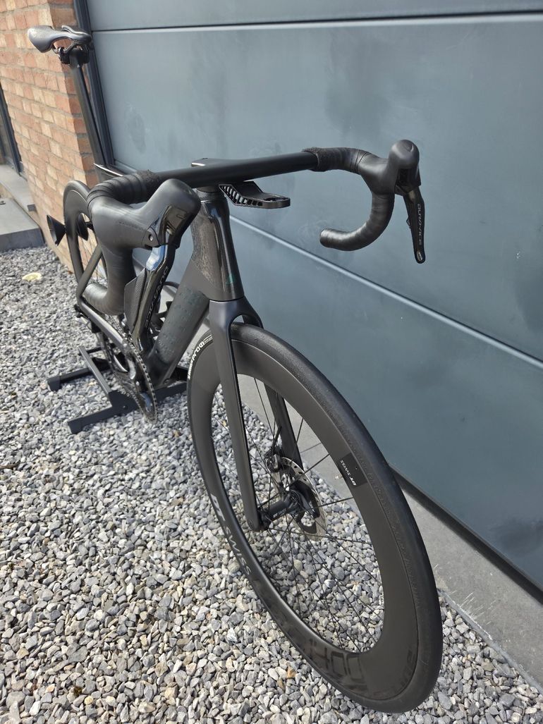 Used Canyon Aeroad CFR Di2 2024 2024 Road & Gravel, Black — image 10 of 10