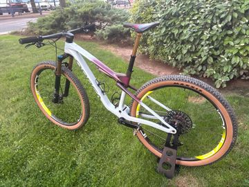 Gebrauchtes Orbea Oiz M10 2027 2027 Mountainbike, Weiß, 29 — Bild 4 von 7