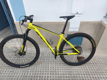 Used Scott Scale 970 2022 2022 Mountainbike, Green, 29 — image 1 of 6