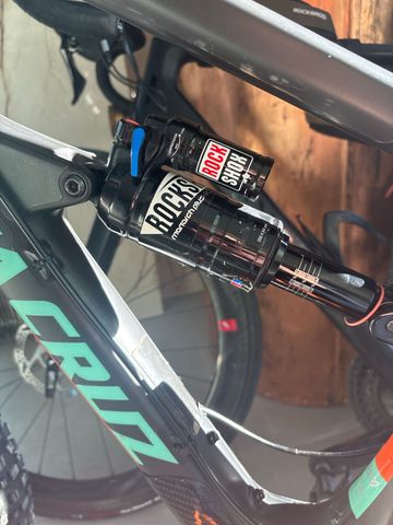 Tweedehands Santa Cruz Hightower C S 2017 2017 Mountainbike — afbeelding 3 van 4