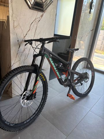 Tweedehands Santa Cruz Hightower C S 2017 2017 Mountainbike — afbeelding 1 van 4