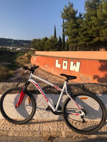 Gebrauchtes B’TWIN Custom Other Shimano 2018 Mountainbike, Weiß — Bild 3 von 3