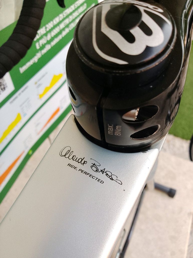 Used Basso Diamante SRAM Force eTap AXS 2024 Road & Gravel, Light Gray — image 9 of 10