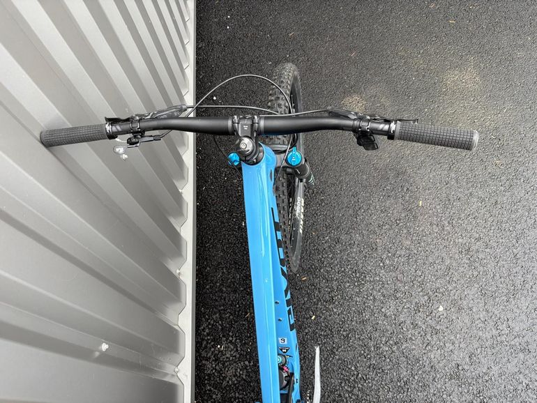 Used Pivot Switchblade SRAM GX Eagle AXS 2024 Mountainbike, Blue — image 10 of 11