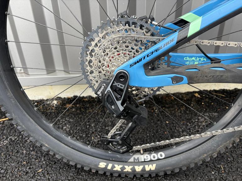 Used Pivot Switchblade SRAM GX Eagle AXS 2024 Mountainbike, Blue — image 2 of 11
