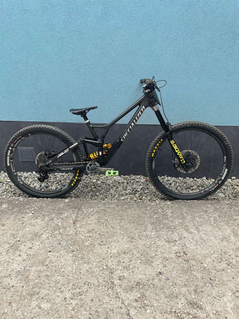 Tweedehands Specialized Demo Race 2023 2023 MTB
