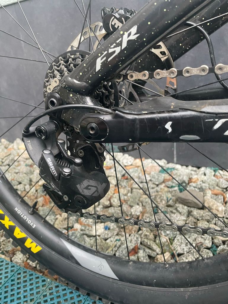 Brugt Specialized Demo Race 2023 2023 Mountainbike — billede 8 af 9