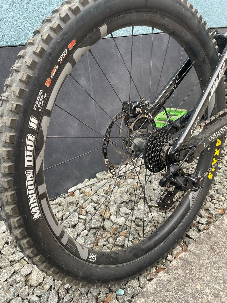 Brugt Specialized Demo Race 2023 2023 Mountainbike — billede 3 af 9