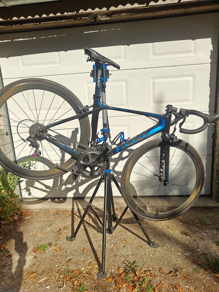 Used Giant Advanced 2013 Road & Gravel, Blue — image 3 of 12