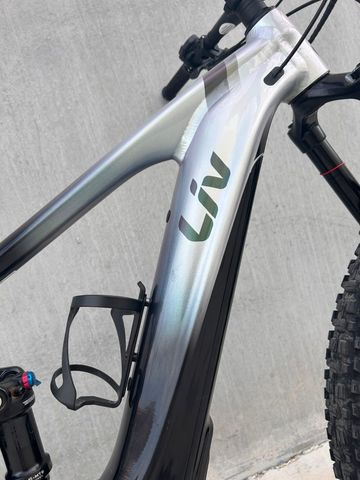 Used Liv Intrigue X E+ 3 2022 2022 Mountainbike, Light Gray, 27.5, 29 — image 10 of 10