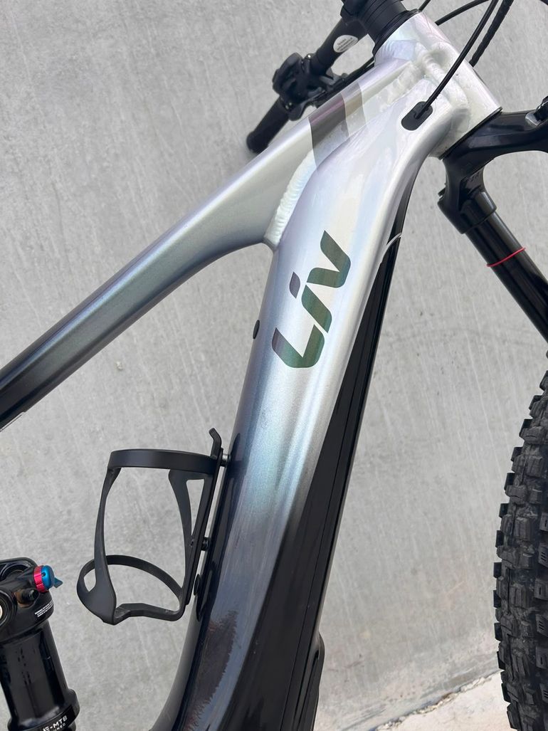 Used Liv Intrigue X E+ 3 2022 2022 Mountainbike, Light Gray, 27.5, 29 — image 10 of 10