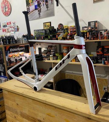 Used BH Custom Frameset 2024 Road & Gravel, White — image 2 of 5