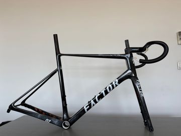 Tweedehands Factor NEW O2 VAM Frameset 2025 Road & Gravel — afbeelding 2 van 28