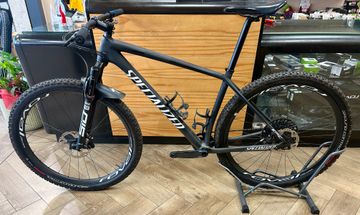 Used Specialized Epic Hardtail Expert 2022 2022 Mountainbike, Black, 29 — image 2 of 7