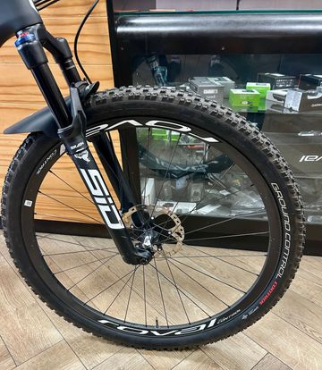 Used Specialized Epic Hardtail Expert 2022 2022 Mountainbike, Black, 29 — image 6 of 7