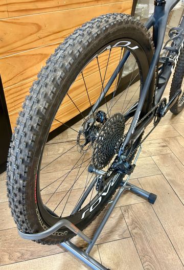 Used Specialized Epic Hardtail Expert 2022 2022 Mountainbike, Black, 29 — image 5 of 7