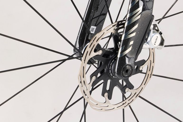 Used Canyon Aeroad CFR AXS 2026 2026 Road & Gravel, Black — image 8 of 8