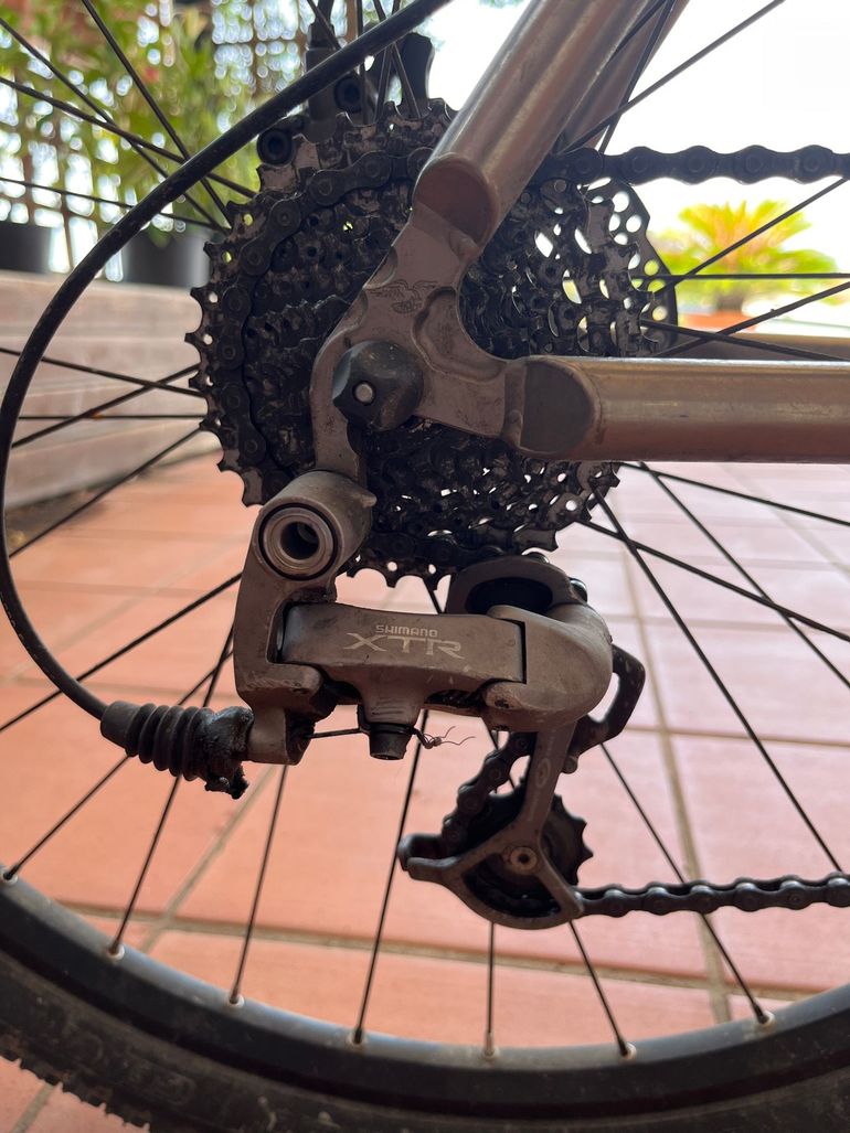 Used Merlin Custom Shimano XTR 2005 Mountainbike, Light Gray — image 3 of 6