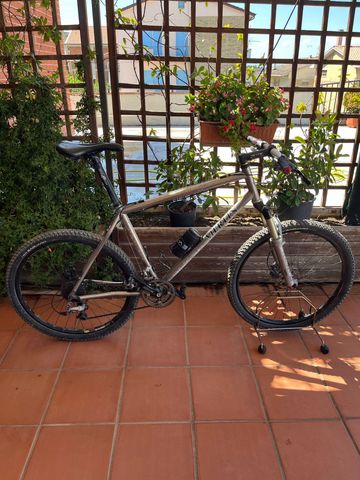 Used Merlin Custom Shimano XTR 2005 Mountainbike, Light Gray — image 2 of 6