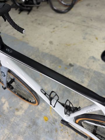 Scott Addict 20 disc 2020 2020 Road & Gravel usato, Grigio chiaro — immagine 18 di 19