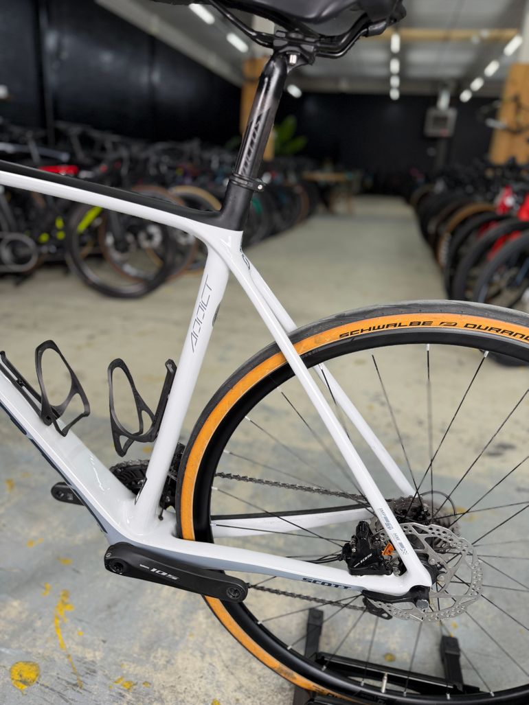 Scott Addict 20 disc 2020 2020 Road & Gravel usato, Grigio chiaro — immagine 16 di 19