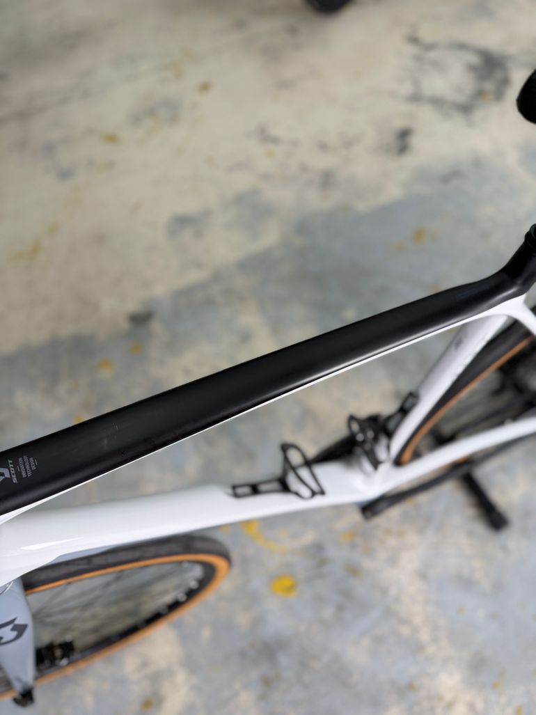 Scott Addict 20 disc 2020 2020 Road & Gravel usato, Grigio chiaro — immagine 19 di 19