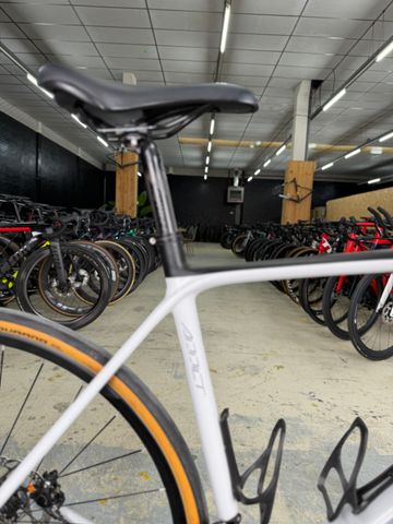 Scott Addict 20 disc 2020 2020 Road & Gravel usato, Grigio chiaro — immagine 6 di 19