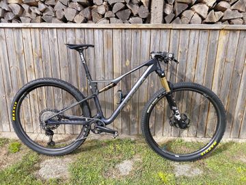 Použité Orbea OIZ M-PRO 2024 Frameset 2024 Mountainbike — obrázek 1 z 4