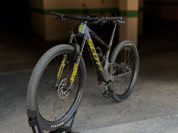 Used Scott Spark RC Comp 2024 2024 Mountainbike, Green, 29 — image 3 of 12