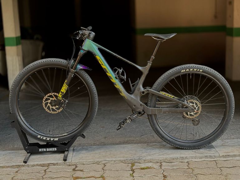 Used Scott Spark RC Comp 2024 2024 Mountainbike, Green, 29 — image 2 of 12