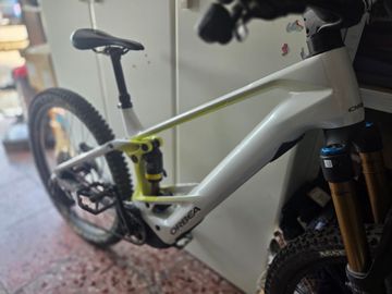 Used Orbea wild Custom SRAM XX1 Eagle AXS 2026 Mountainbike, White — image 1 of 12