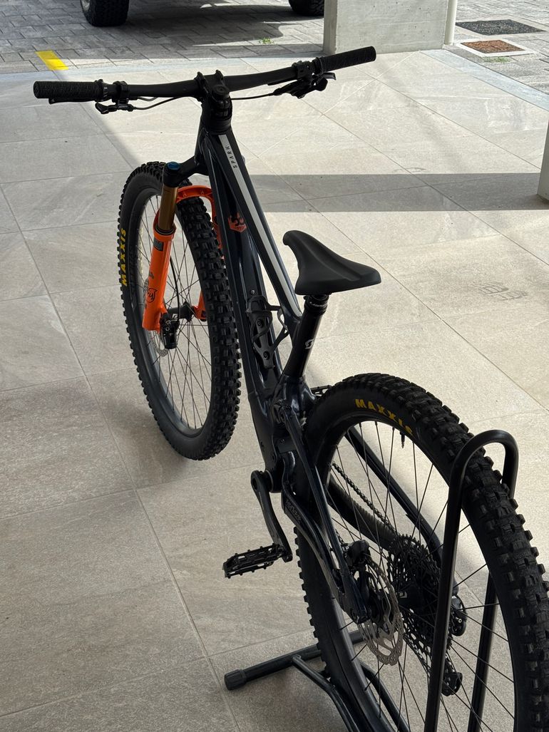 Used Scott Spark Custom 2022 Mountainbike, Black — image 4 of 12