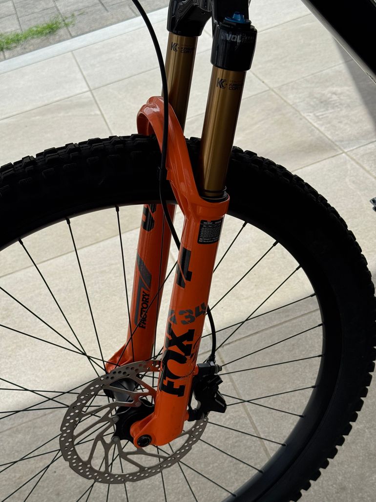 Used Scott Spark Custom 2022 Mountainbike, Black — image 11 of 12