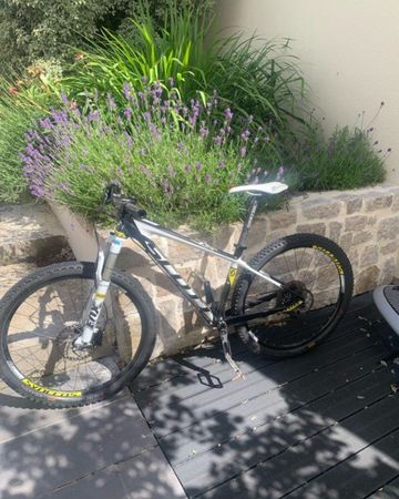 Used Scott Scale 720 2015 Mountainbike, White — image 10 of 11