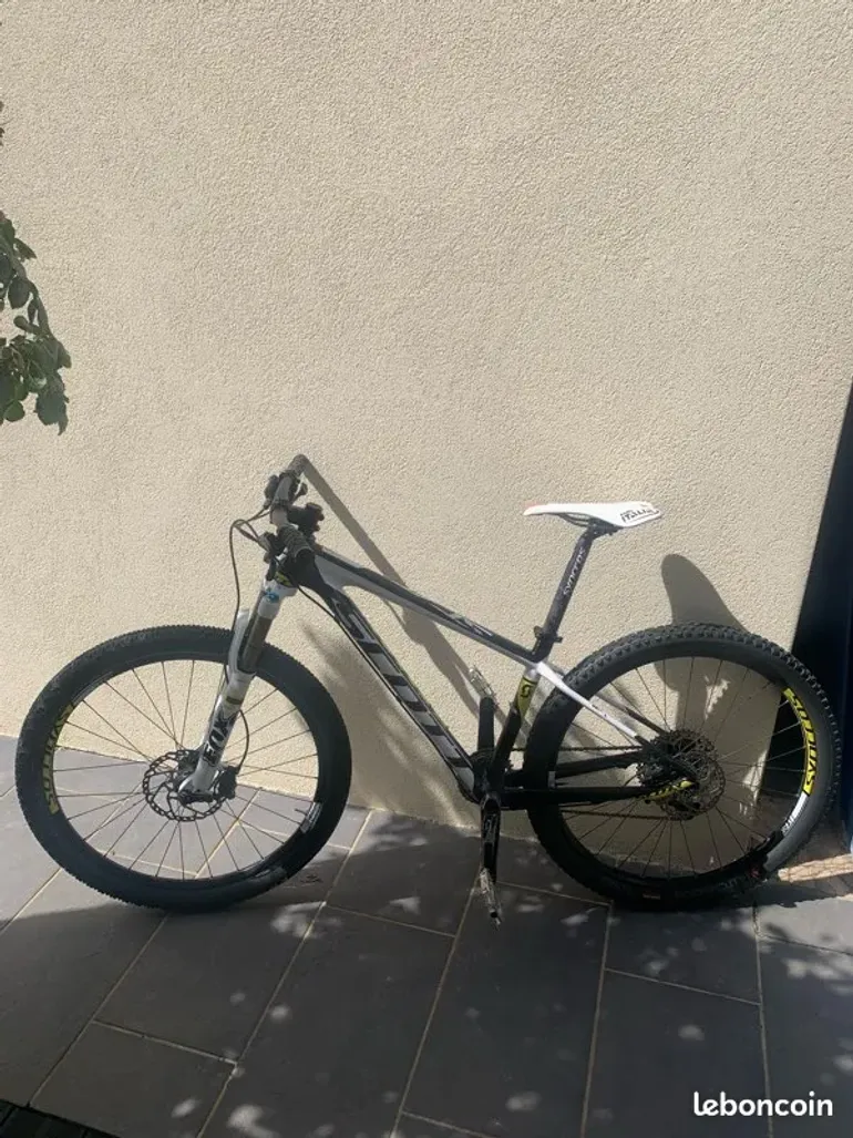 Used Scott Scale 720 2015 Mountainbike, White — image 2 of 11