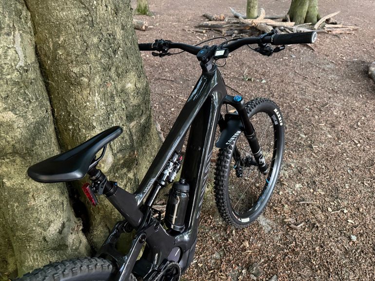Gebrauchtes Canyon Spectral:ON CF 8 2023 2023 Mountainbike, Schwarz, 29, 27.5 — Bild 10 von 17